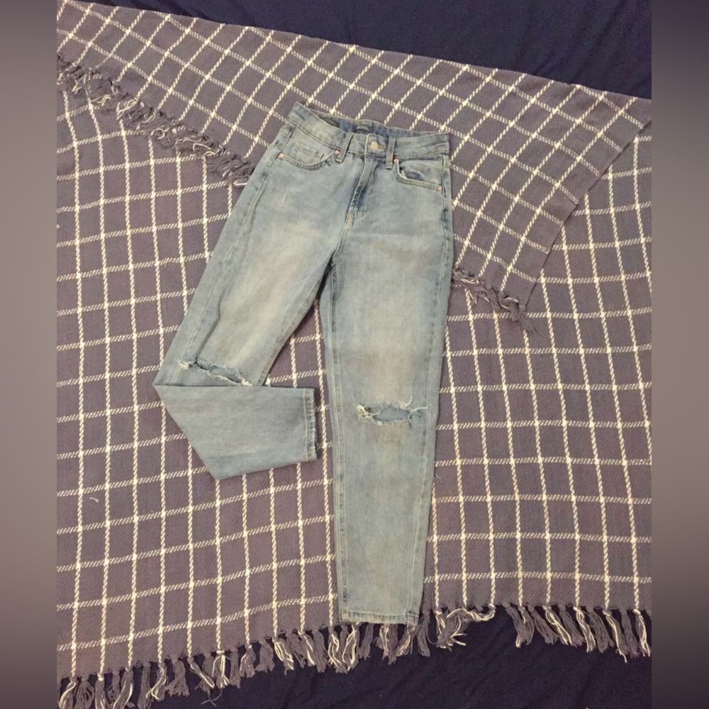 Wild Fable Super-High Rise Distressed Slim Jeans!